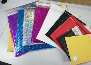 Encarregados do envio da correspondência de envio brilhantes multicoloridos da bolha, envelopes acolchoados duráveis da letra